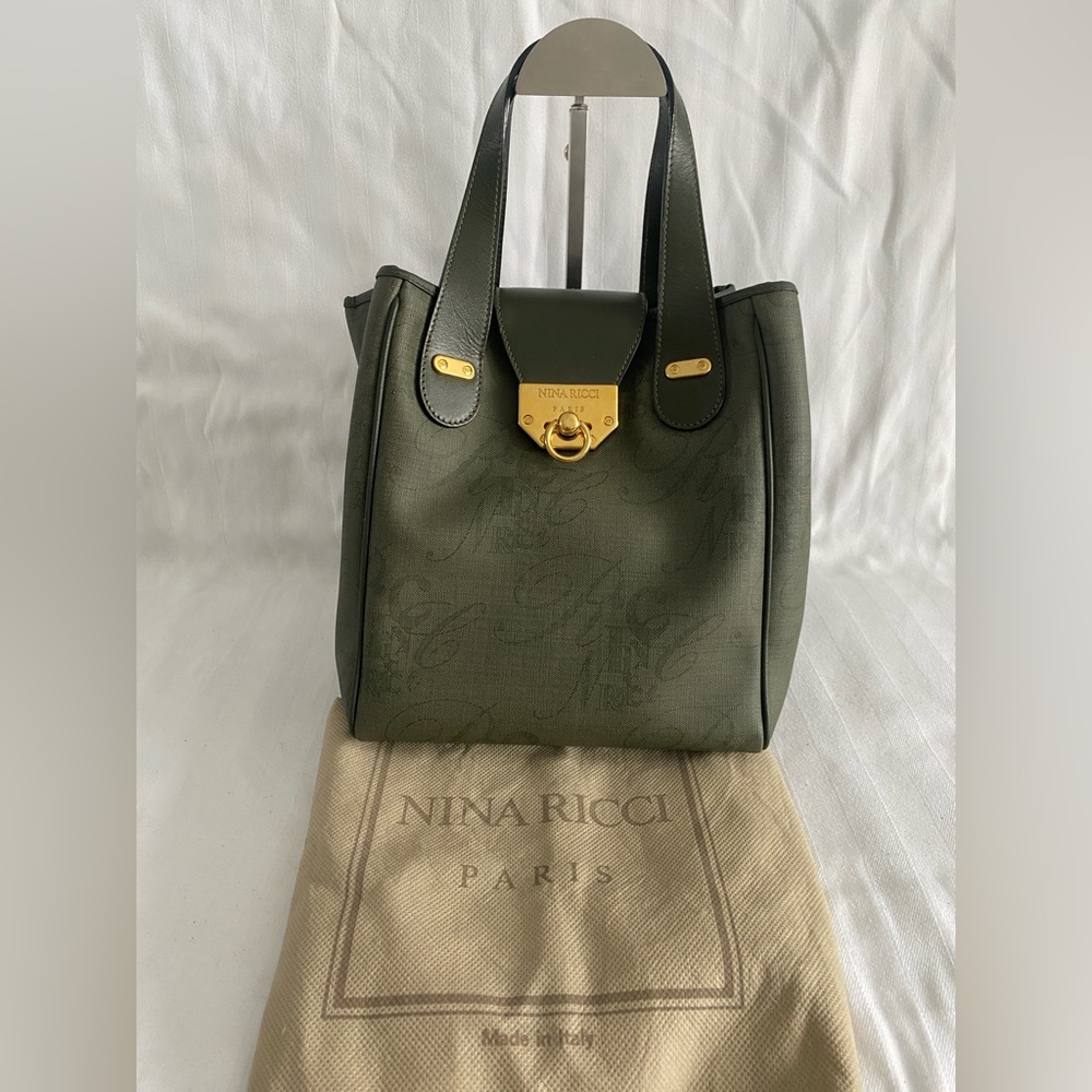 NINA RICCI Bucket Bag